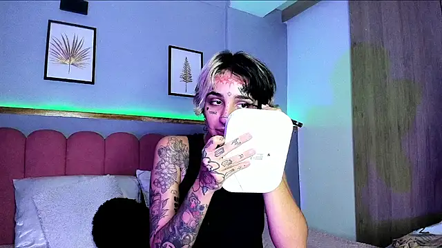 MidnightSinners online show from 04/20/26, 10:44