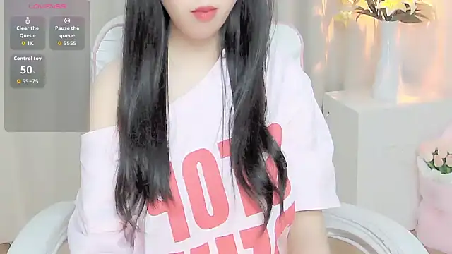 Sweet-Shuna online show from 04/13/26, 01:49