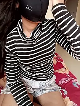 Divya3107 online show from 06/04/26, 03:12