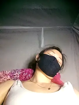 Bling-pusy online show from 04/18/26, 01:04