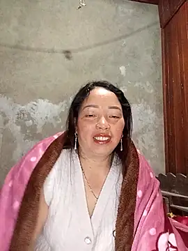 Yellow-pink online show from 03/09/26, 02:48