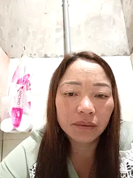 Yellow-pink online show from 04/22/26, 11:17