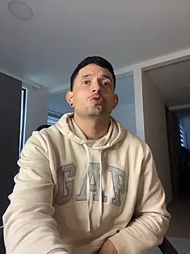 TroyeSavage online show from 04/04/26, 11:51