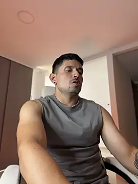 TroyeSavage online show from 04/11/26, 07:40