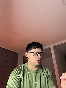 TroyeSavage online show from 05/27/26, 10:12