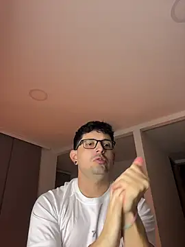 TroyeSavage online show from 06/01/26, 10:17