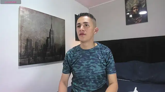 Snapshot of _Alan_Walker_1 chatting on 04/26/26, 05:21 Alan Walker 1 online show from 04/26/26, 05:21