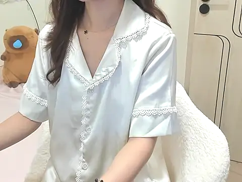 Camiilia online show from 06/11/26, 03:48