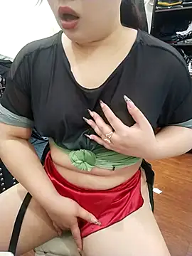 Snapshot of Lylyoh chatting on 03/25/26, 03:12 Lylyoh online show from 03/25/26, 03:12