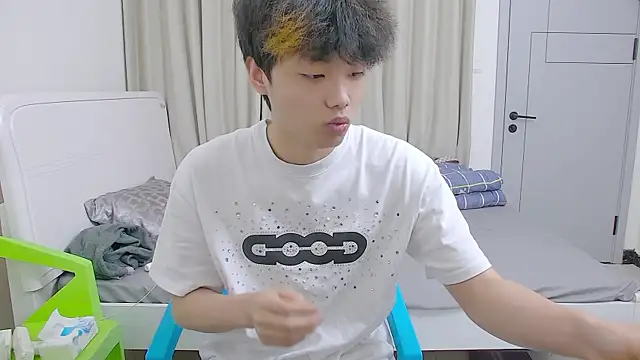 icecream-002 online show from 04/06/26, 10:49