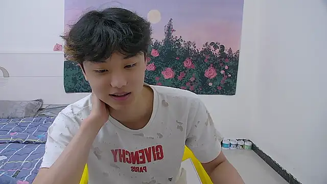 icecream-002 online show from 04/24/26, 03:42