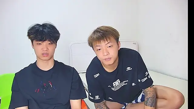 icecream-002 online show from 05/14/26, 12:34