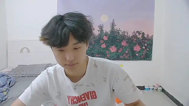 icecream-002 online show from 05/21/26, 12:12