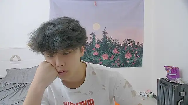 icecream-002 online show from 06/05/26, 01:39