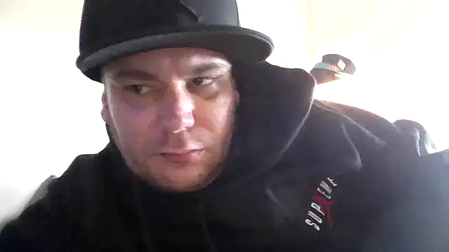Snapshot of occasionalride1 chatting on 06/05/26, 02:01 occasionalride1 online show from 06/05/26, 02:01