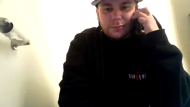 Snapshot of occasionalride1 chatting on 06/09/26, 02:39 occasionalride1 online show from 06/09/26, 02:39