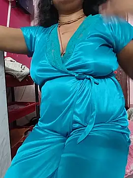 Snapshot of Mishti_Rai chatting on 05/31/26, 06:42 Mishti Rai online show from 05/31/26, 06:42