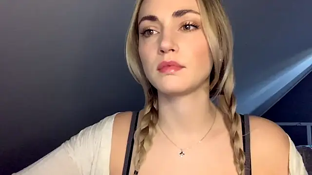 ScarlettSensitive online show from 04/24/26, 06:16