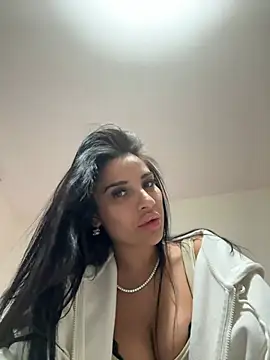 Miss juicy babes69 online show from 03/11/26, 06:14