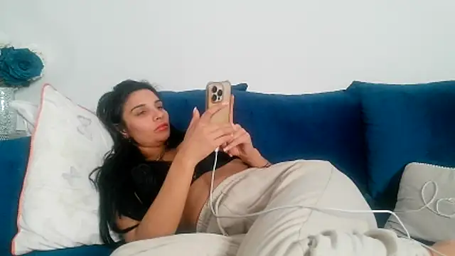 Miss juicy babes69 online show from 03/23/26, 10:03