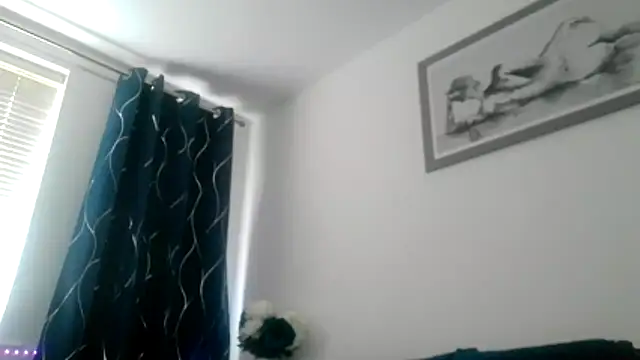 Miss juicy babes69 online show from 03/25/26, 12:00