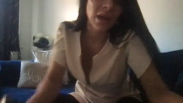 Miss juicy babes69 online show from 03/27/26, 04:29