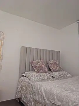 oliviialover online show from 04/09/26, 06:30
