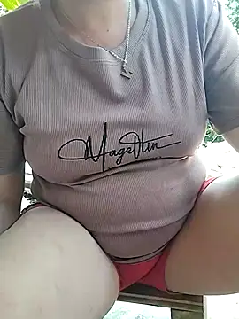 Min-in online show from 06/24/26, 06:34
