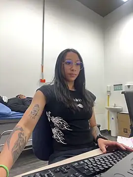 mina harker online show from 04/20/26, 04:43