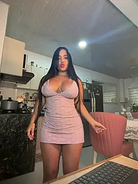 Snapshot of Serafina_del_Mar__ chatting on 06/22/26, 10:18 Serafina del Mar online show from 06/22/26, 10:18