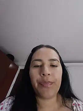 Snapshot of Karla__Morrison chatting on 05/15/26, 12:39 Karla Morrison online show from 05/15/26, 12:39