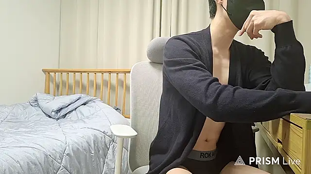 playxh11 online show from 04/19/26, 03:22