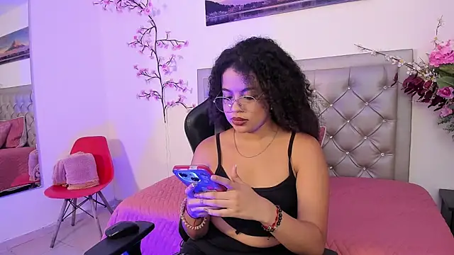 katie  bloom online show from 03/19/26, 03:16