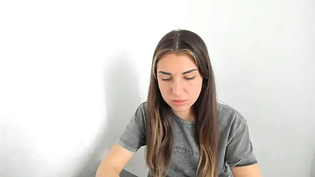 summmmersky1 online show from 03/29/26, 09:31