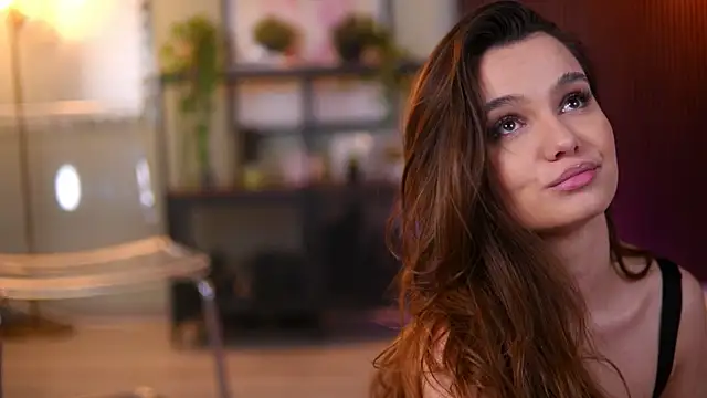 Lena Laurent online show from 03/21/26, 11:15