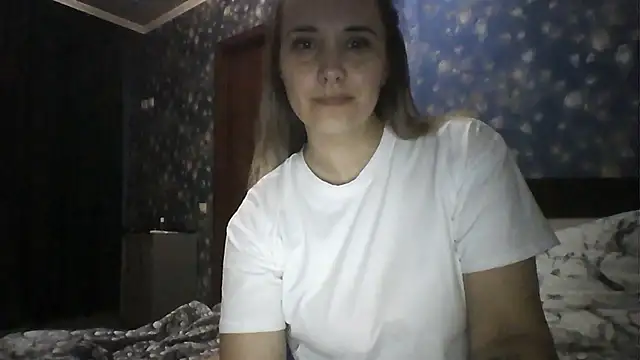 Snapshot of Alisa07qw chatting on 05/11/26, 04:26 Alisa07qw online show from 05/11/26, 04:26