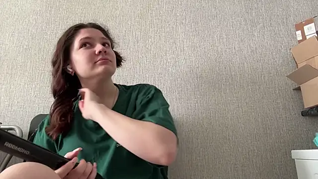 Emmiebutwihu online show from 04/09/26, 01:05