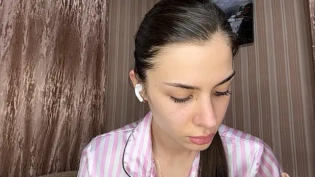 AylaLust online show from 04/11/26, 12:20