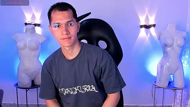 MilanDavid1 online show from 03/16/26, 05:28