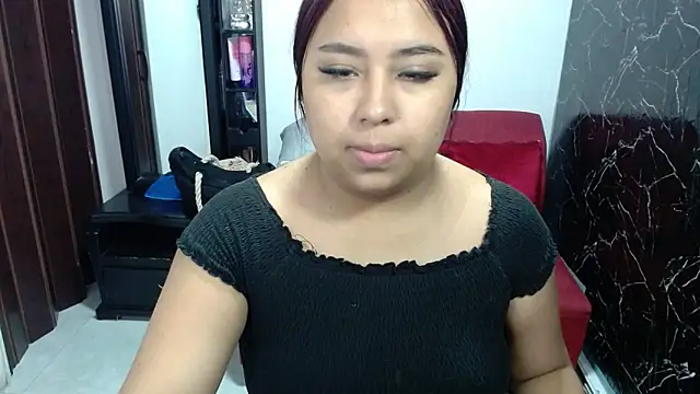 Snapshot of candymorena69 chatting on 06/19/26, 12:42 candymorena69 online show from 06/19/26, 12:42