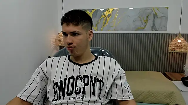 AlessandroFranco online show from 04/16/26, 01:45