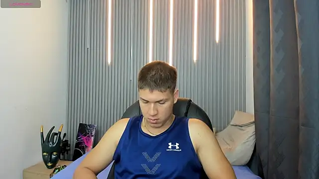 AlessandroFranco online show from 05/25/26, 02:01