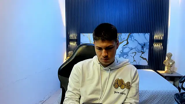 AlessandroFranco online show from 05/28/26, 01:19