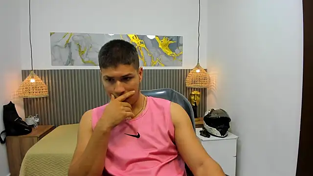 AlessandroFranco online show from 06/18/26, 01:26