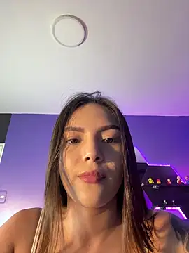 Adalyn Cute online show from 04/13/26, 11:27