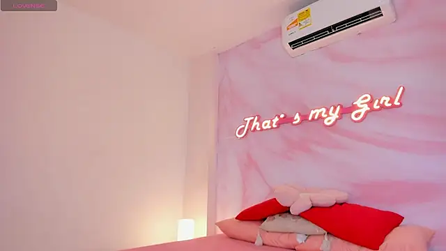 Adalyn Cute online show from 07/18/26, 11:47