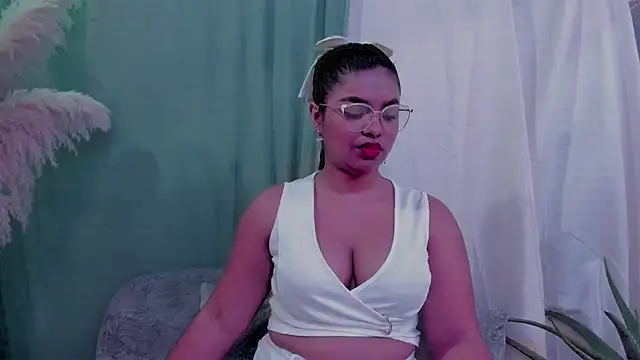 ZoeyMonroe  online show from 04/15/26, 03:13