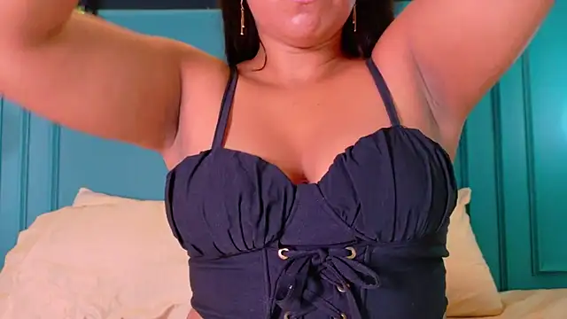 ZoeyMonroe  online show from 04/17/26, 11:57