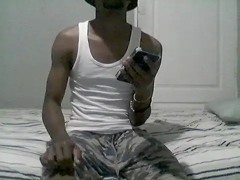Snapshot of TreySavvy chatting on 06/20/26, 11:29 TreySavvy online show from 06/20/26, 11:29