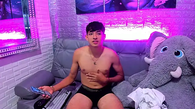 Tigger Collins online show from 03/11/26, 11:33